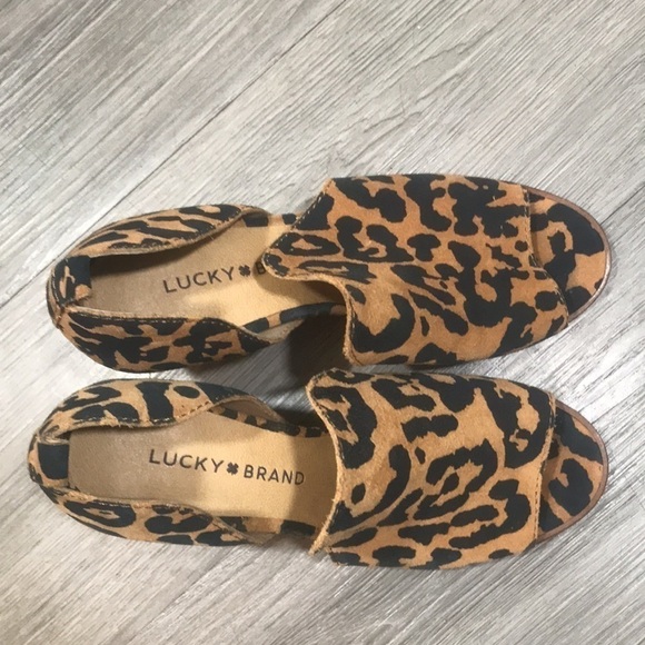 Lucky Brand “LK-JUNAI” Leopard Print stacked Heel Peep Toe Heels size 5.5 - Picture 3 of 9